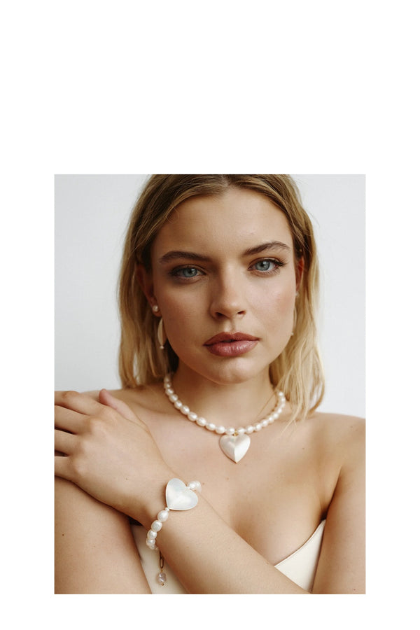 Shelly Heart Pearl Choker