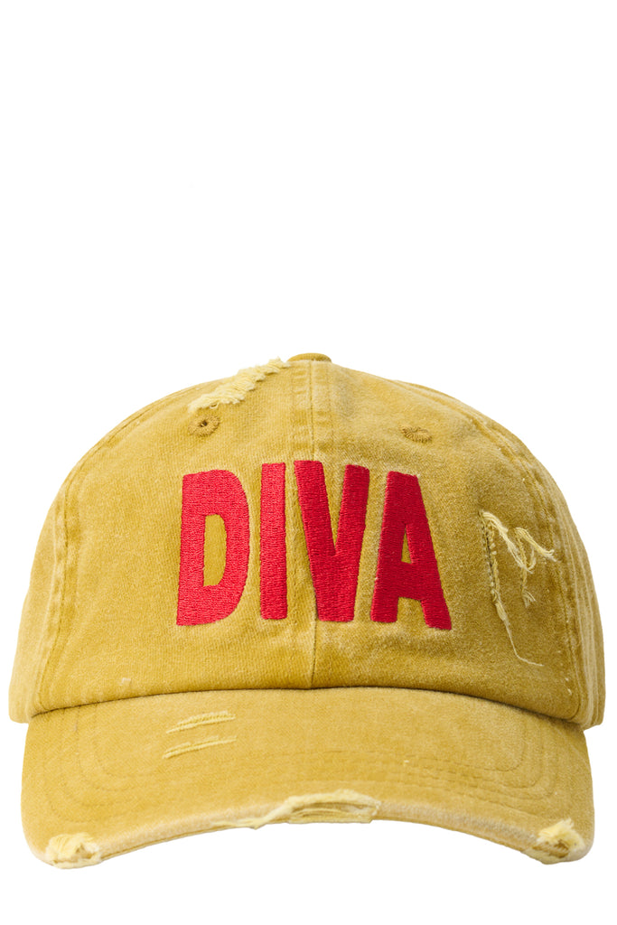Front view of the Carne Bollente the big d baseball cap in offyellow colour
