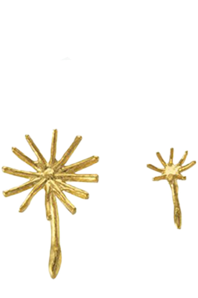 The Asymmetric Dandeloin fluff stud earrings in gold colour from the brand ALEX MONROE