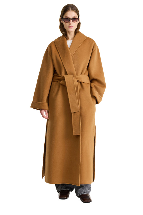 The Trullem Wool Coat in raw sugar colour from the brand BY MALENE BIRGER