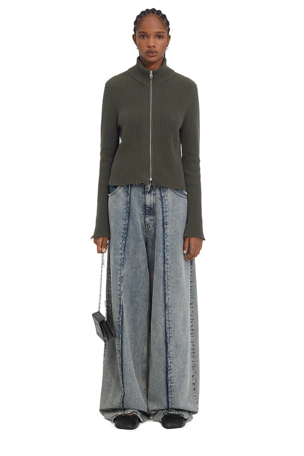 Pants With Five Pockets