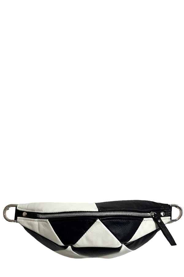 The contrast-panel cross-body bag from the brand NASHA