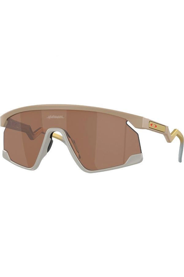 The Bxtr Shield sunglasses from the brand OAKLEY