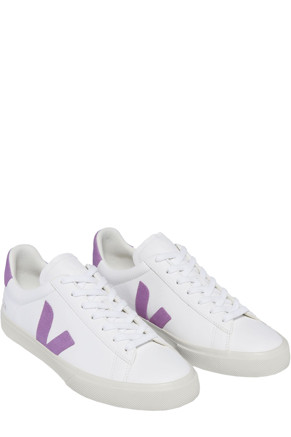 The Campo Chromefree leather sneakers in white and mulberry colours from the brand VEJA