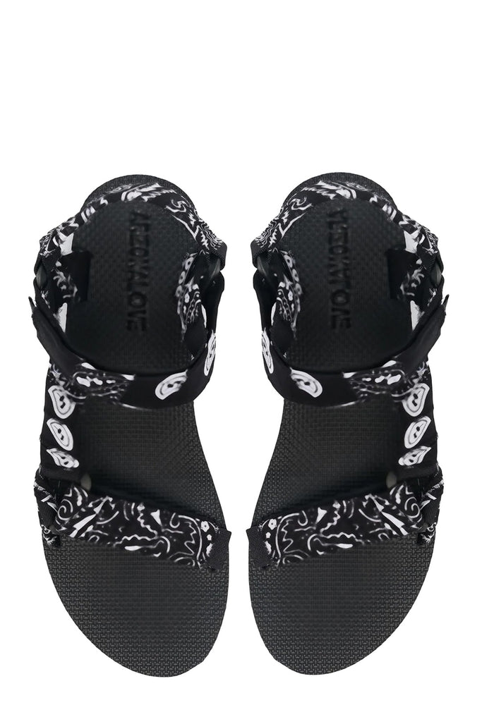 ARIZONA LOVE | Trekky Bandana Sandals | sparklemonde.com