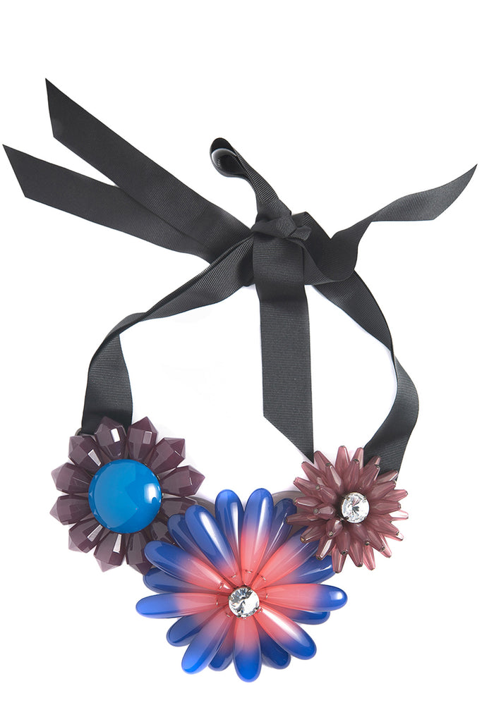 The Fall Floral necklace from the brand Marina Fossati.