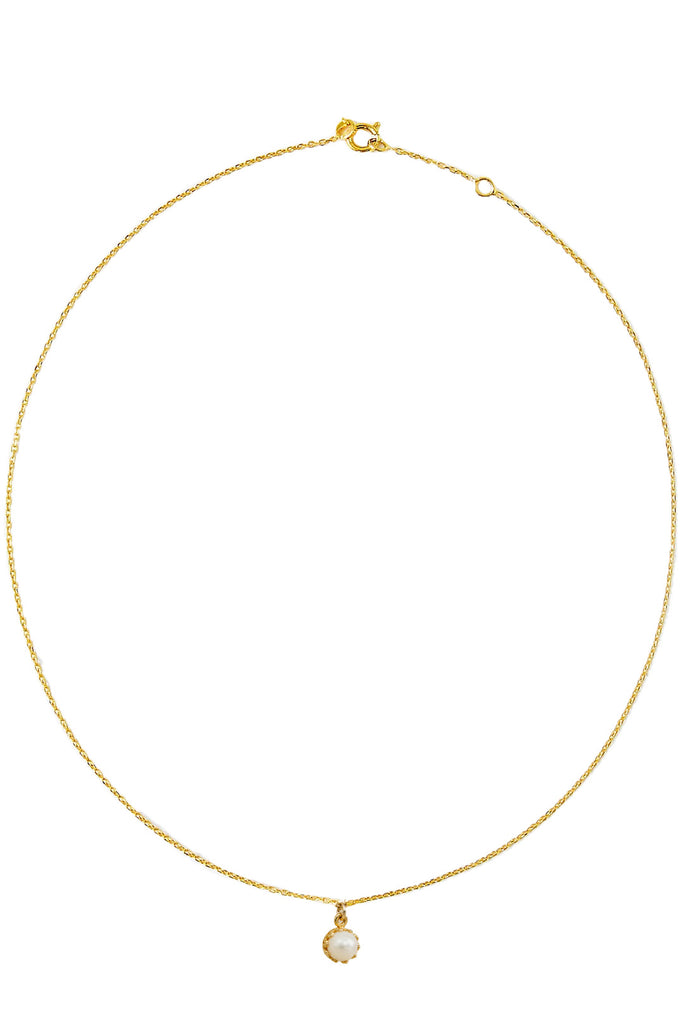 The Jen pearl-beaded necklace in gold color from the brand GISEL B.